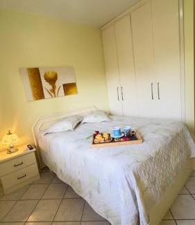 Piratuba Apartamento | Apto Violetas na Janela- 1 suíte climatizada- à 50m do Parque Termal!