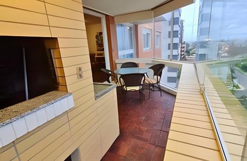 Torres Apartamento | Apto vista mar | 200mts da praia | Quatro Praças