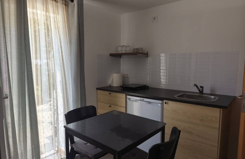 Apulia Apartamento | Apulia Garden Barbecue Suite