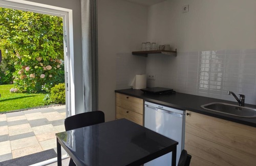 Apulia Apartamento | Apulia Garden Barbecue Suite