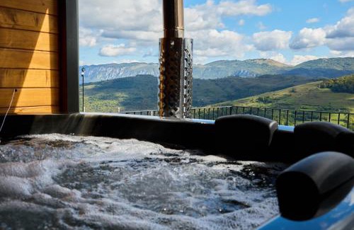 Jibert Cabina | Apuseni Peak Paradise