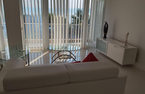 Elshani Apartamento | Aqua Blue Peshtani