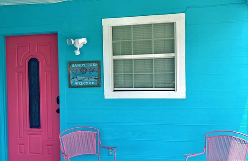 Rockport Casa | Aqua Bungalow - One mile away from Cove Harbor