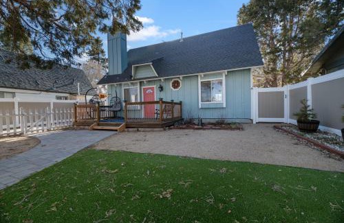 Big Bear City Casa | Aqua Dreams - Six fireplaces, arcade machine, foosball, and hot tub