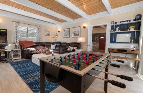 Big Bear City Casa | Aqua Dreams - Six fireplaces, arcade machine, foosball, and hot tub