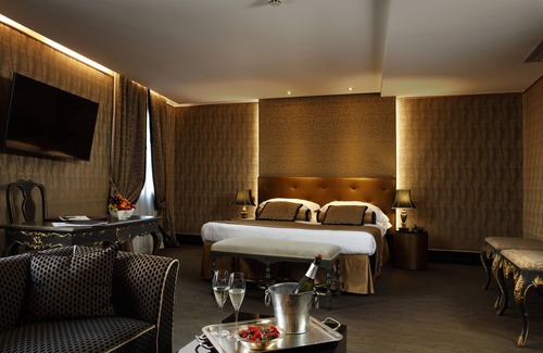 Castello Hotel | Aqua Palace Hotel