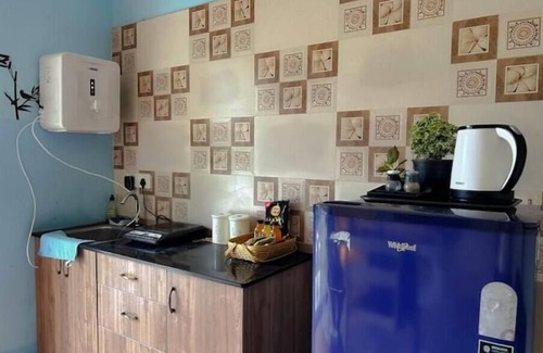 Nagoa Apartamento | Aqua: Pvt Apartment w Pool in Arpora Slow Stays