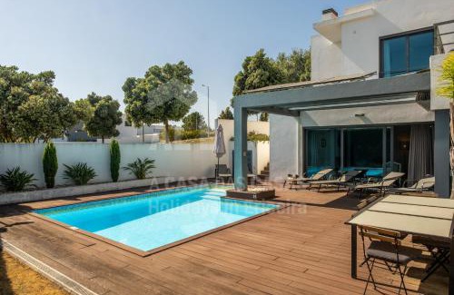 Ericeira Villa | Aqua Villa by AcasaDasCasas