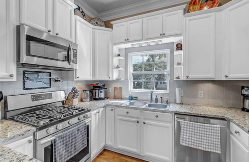 St. Augustine Casa | Aqua Vista - Cozy beach home w/ BBQ & large deck