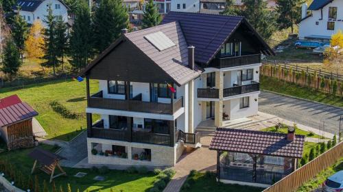 Bistrita Bargaului Casa | Aqualina Colibita - pe malul lacului