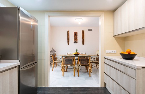 Las Lagunas Apartamento | Aquamijas – Confort Moderno Cerca del Parque Acuático Aguamijas