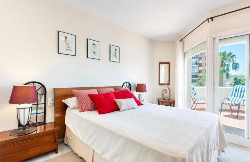 Las Lagunas Apartamento | Aquamijas Retreat - Modern Comfort Near Aguamijas Water Park