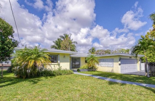 Central Fort Lauderdale Casa | Aquapeace by The Gold Nests