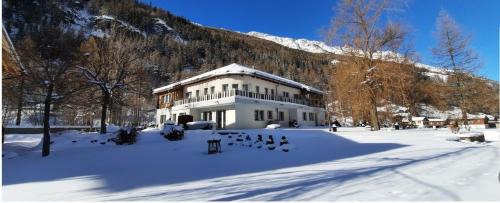 Saas Grund Chalet De Esquí | Aquarell Apartments