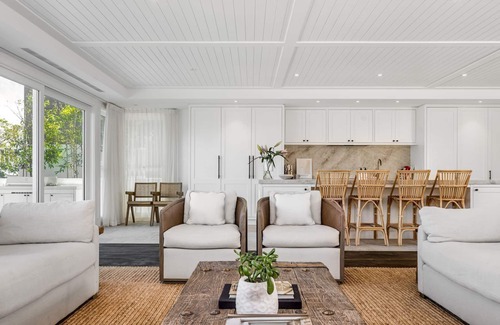 Pottsville Casa | Aquarium - beachfront Pottsville home with pool