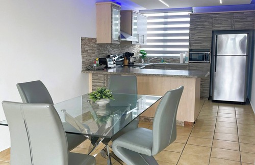 Mediania Alta Apartamento | Playa, Piscinas y Mesa de Billar para 8 personas