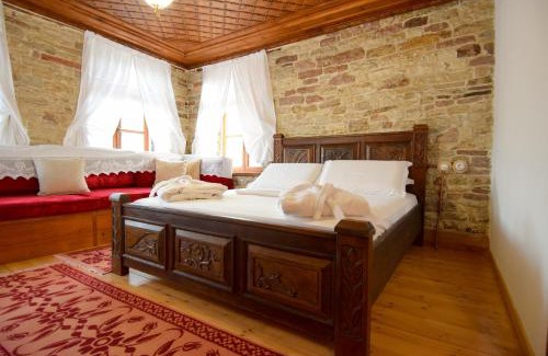 Gjirokaster Hotel | Aqueduct inn