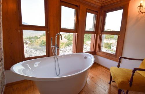 Gjirokaster Hotel | Aqueduct inn