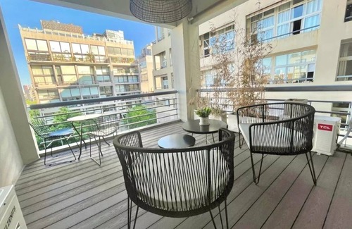Chacarita Apartamento | Beautiful, modern apt for 4 guests