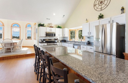 Whalehead Beach Casa | Ar Lan Y Mor*Beach 1000ft* Corolla *2 Dogs Ok*Pool