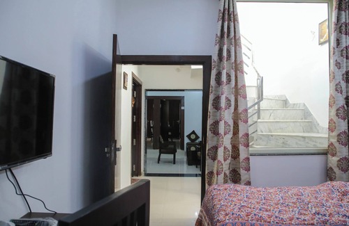 Taj Ganj Cama Y Desayuno | Aradhana's Home Stay Deluxe Room