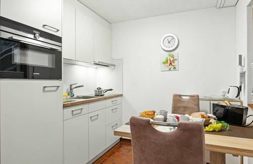 Ernen Apartamento | Aragon B47 by Interhome