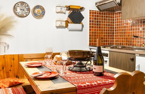 Ernen Apartamento | Aragon B48 by Interhome