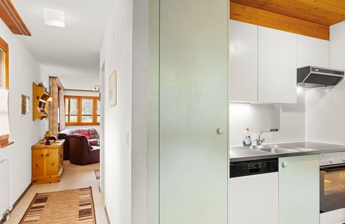 Ernen Apartamento | Aragon M88 by Interhome