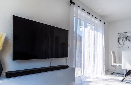 Großwiederitzsch Apartamento | ♛Arbeitsplatz★Balkon★Tiefgarage★Nähe neue Messe♛