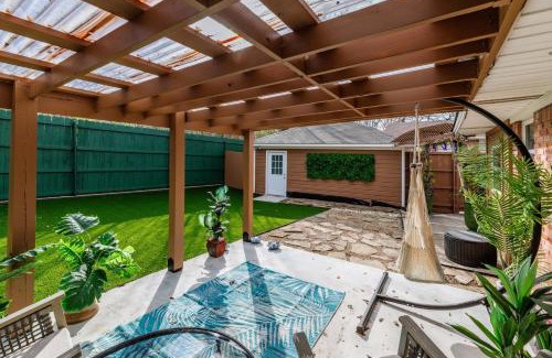 Dallas Casa | Arboretum Retreat