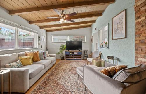 Dallas Casa | Arboretum Retreat