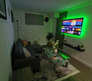 London Apartamento | ArbyManie's Place Newly Built Apartment