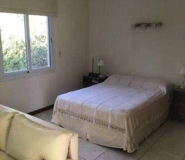 La Poblacion Apartamento | Arcángeles del Oeste - Descanso al pie de la montaña