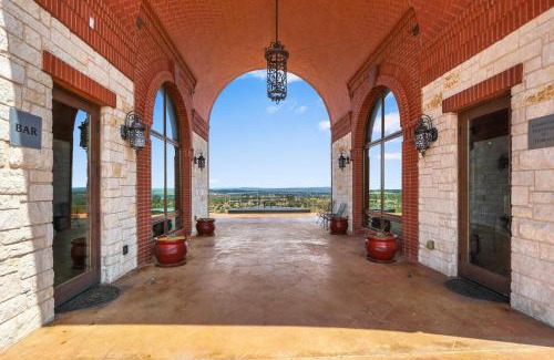 Johnson City Hotel | Arc de Texas - Joan of Arc Suite