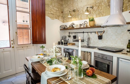 Historic Castle District Casa | Arc Home - The charm of living in the heart of Castello, the oldest neighborhood.
