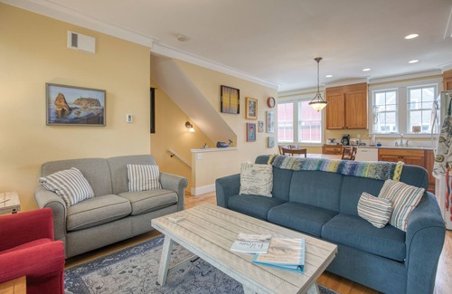 Seabrook Casa | Arcade, Kid + Dog Friendly, Seabrook Town Center Home, 5min. walk to beach