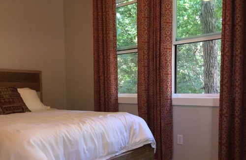 Weaverville Cabina | Arcadia at Farmside Village - No Pet Fees