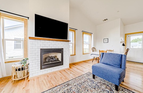 Pacific Casa | Arcata Farmhouse
