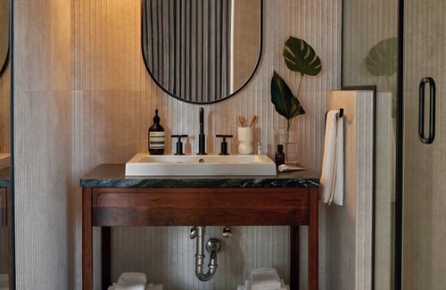 Fishtown Hotel | Arch Minor Grand King Suite