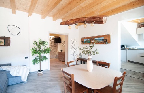 Sulzano Apartamento | Archangel Holiday Homes - Raphael
