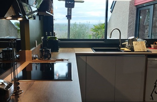 Ogenne-Camptort Villa | Villa Archi en Béarn, piscina climatizada de sal, aire acondicionado, espacio y vista a la montaña