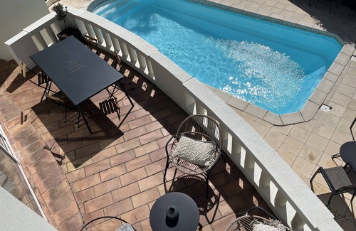 Saint-Raphael Casa | Architect-designed house set in greenery, in a quiet location.