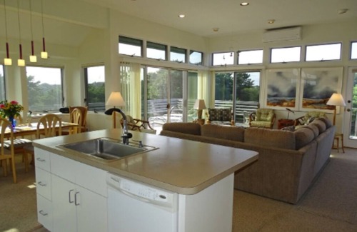 North Truro Casa | Architect Designed home /Private sub-Division / Private Cape Bay Beach Access