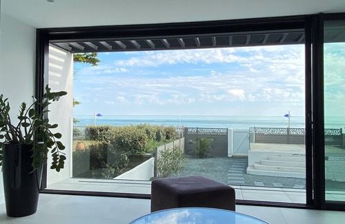 Benodet Casa | Architect-designed villa with private beach access