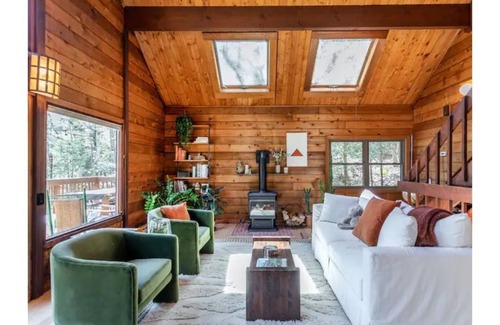 Bantam Cabina | Architect's A-Frame with a Salt Water Hot Tub on a Mountain in Litchfield