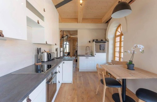 Buhlau Casa | Architect's apartment: fireplace+whirlpool+sauna