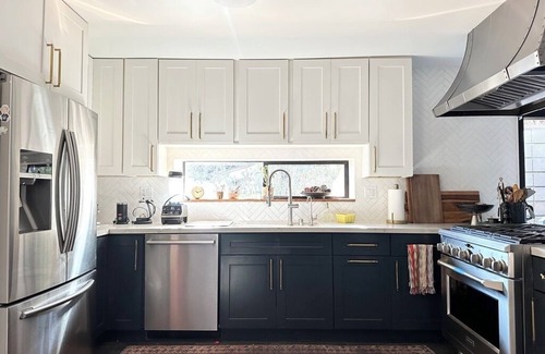 Eagle Rock Casa | Architectural, Art filled home, close to the Rose Bowl