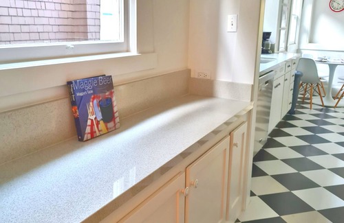 Alameda Casa | ARCHITECTURAL GEM 6bdrm island 2700+ sqft spa, theater, grill, yard, office