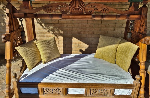 Alameda Casa | ARCHITECTURAL GEM 6bdrm island 2700+ sqft spa, theater, grill, yard, office
