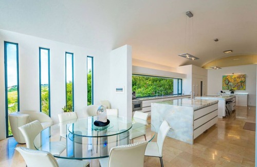 Country Club Casa | Architectural Masterpiece Overlooking La Jolla